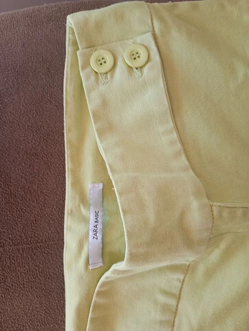 Calça Capri da ZARA. Veste 34/36. Verde e linda - Foto 2