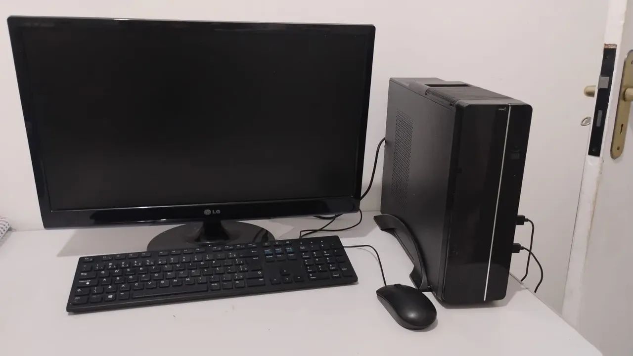 Computador completo incluso mesa