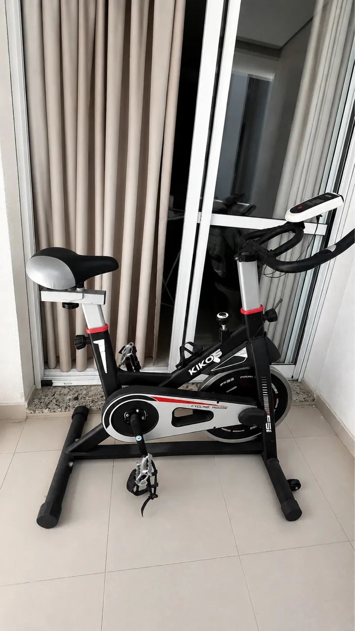 BICICLETA SPINNING KIKOS F5I RODA DE INÉRCIA 10KG