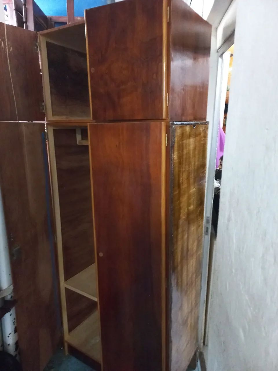 Guarda roupas em madeira  - Foto 2