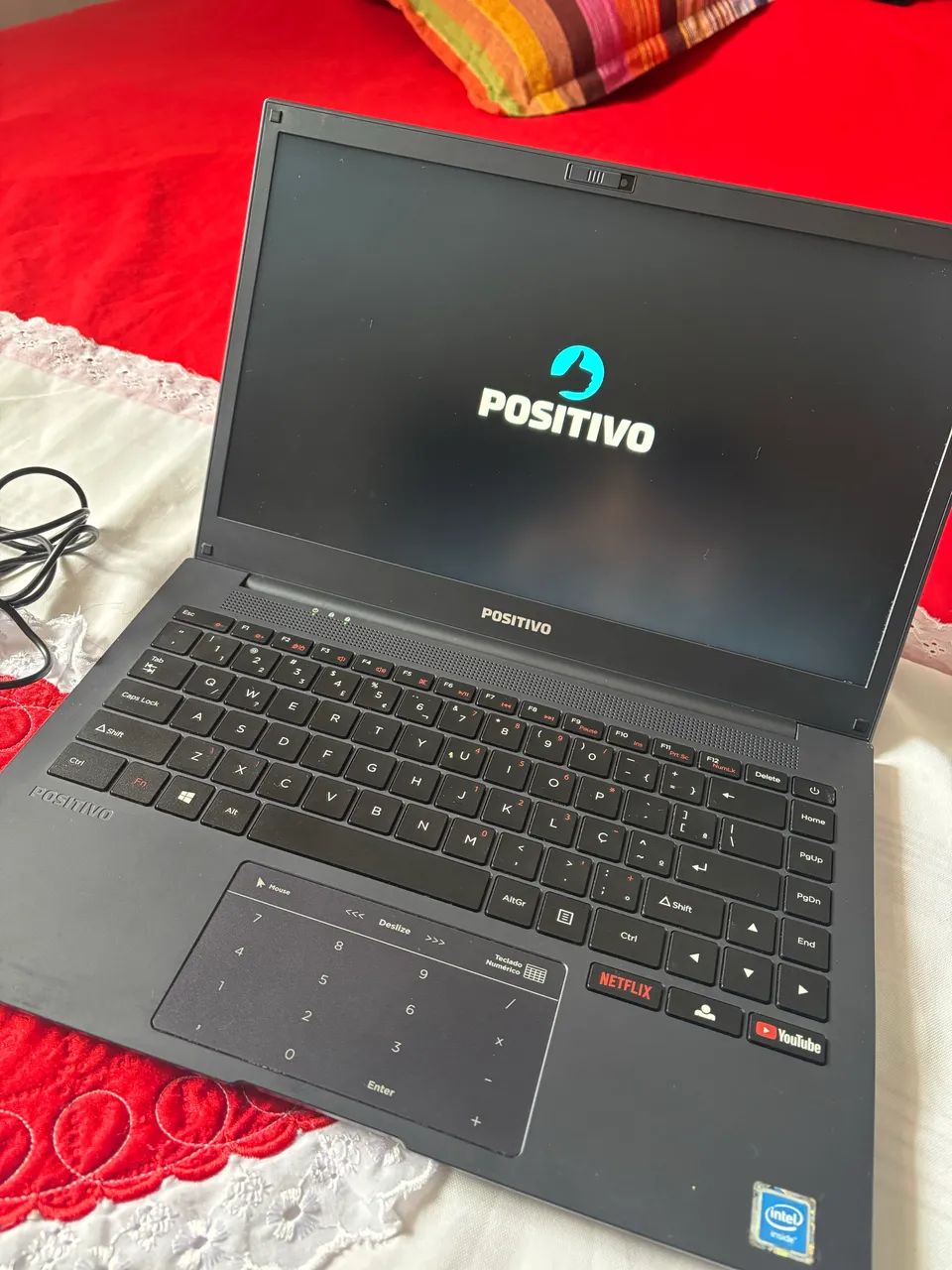 Vende-se Notebook Positivo Motion - Único dono