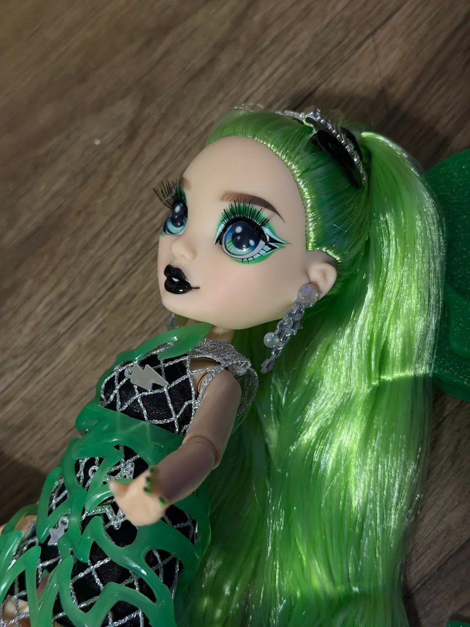 RAINBOW HIGH FANTASTIC FASHION JADE HUNTER - Foto 4