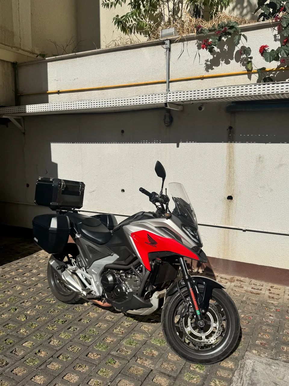 NC 750