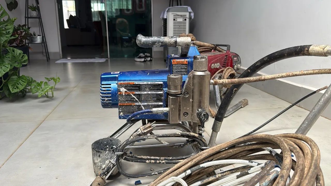 Máquina pintura Airless GRACO 390 Profissional 110V - Funcionando - Foto 3