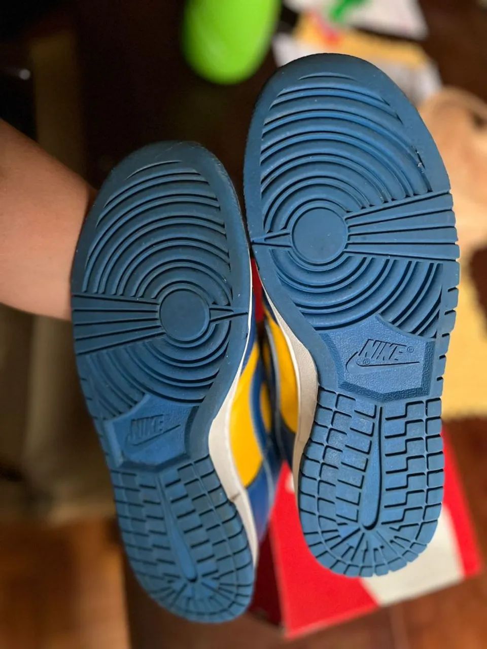 Tênis Nike Dunk Low UCLA - Original - Usado  - Foto 3