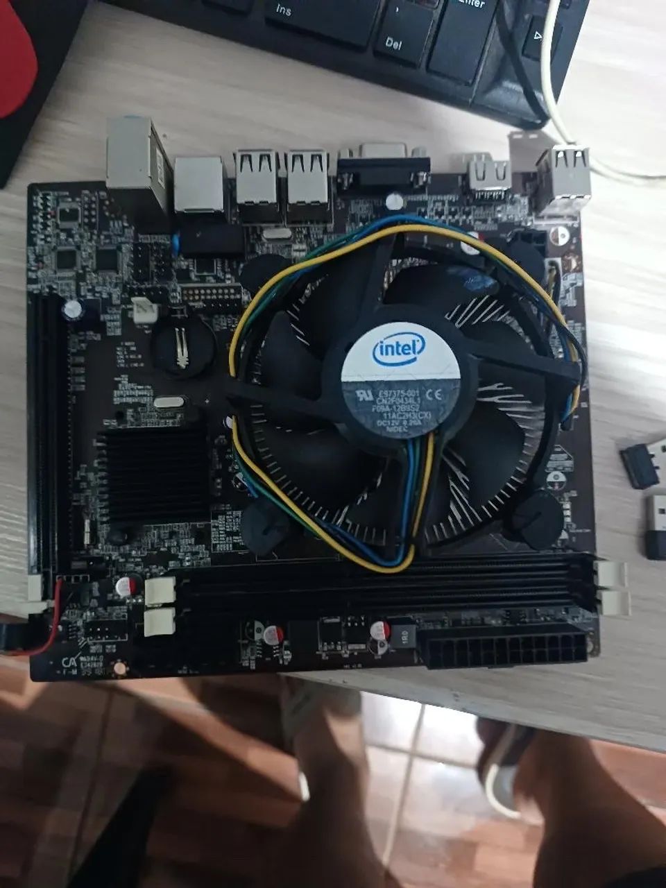 Placa mãe IH61-MA5 + processador Intel core3 + Air cooler Intel.