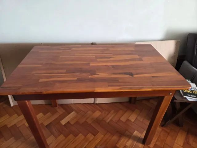 Mesa de Madeira Maciça Resistente (120x70cm) - Excelente Estado