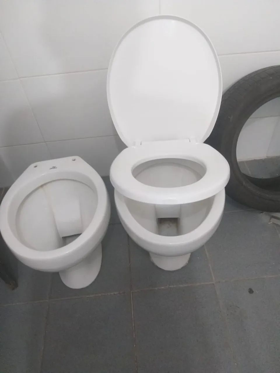 2 Vasos sanitário