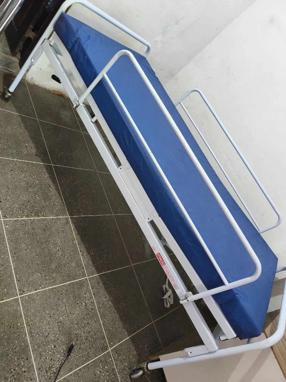 Cama hospitar manual usada