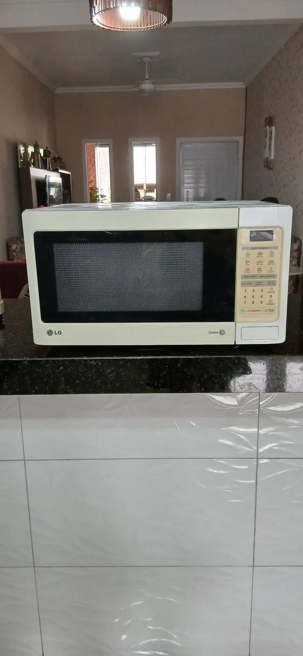 Micro-ondas LG 28 litros 