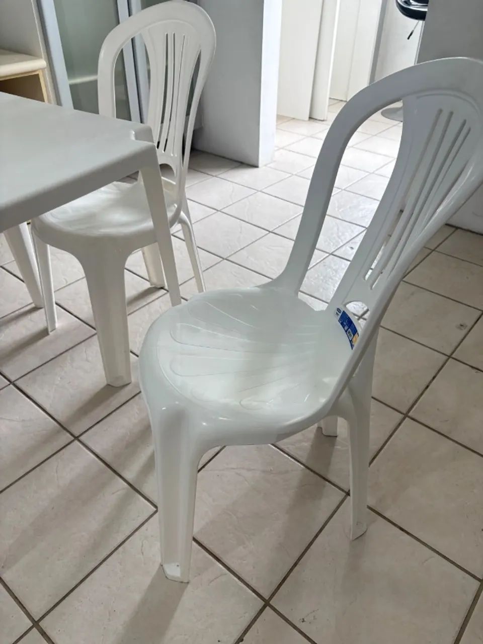 Mesa com duas cadeiras  - Foto 3
