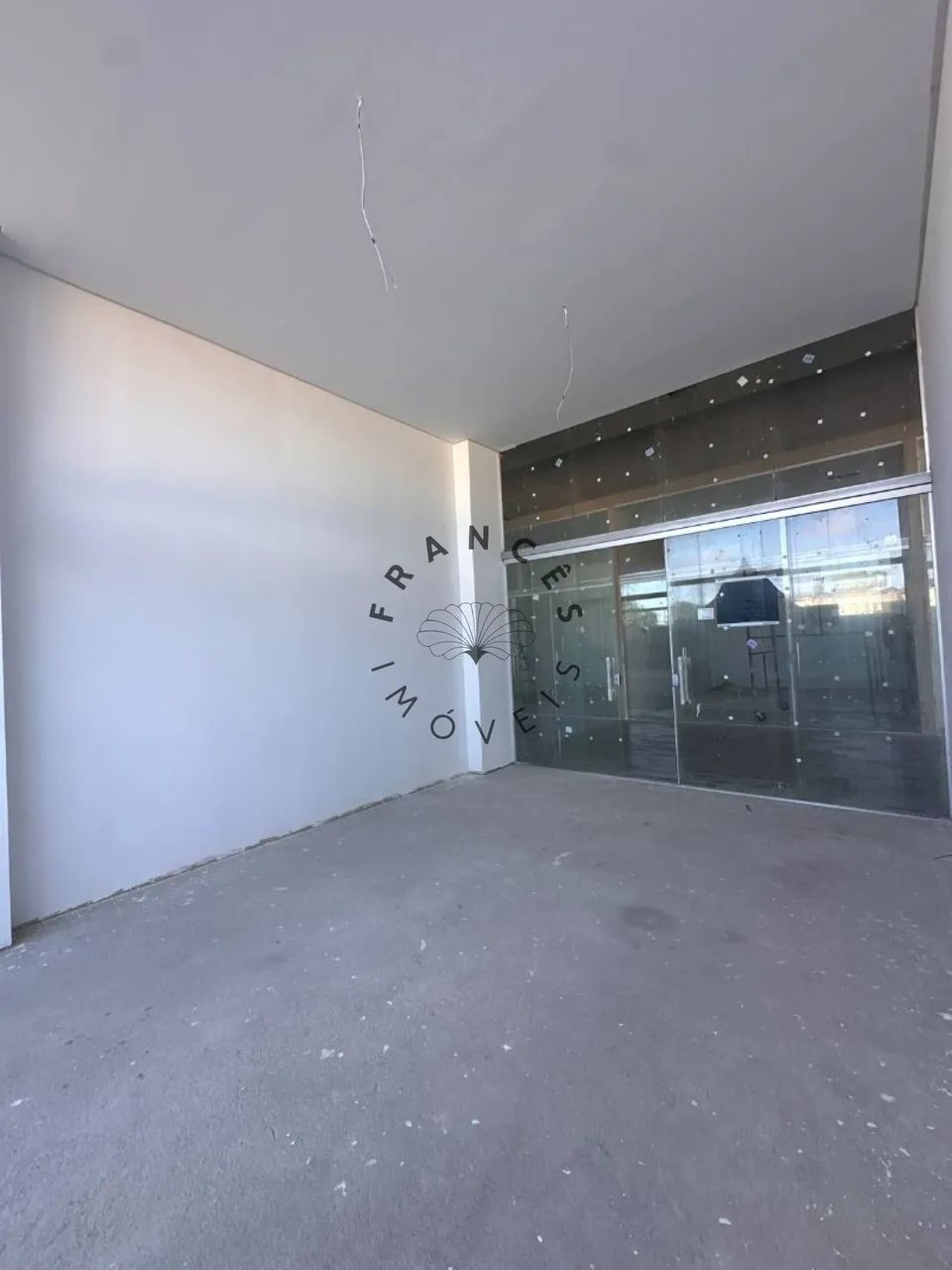 Lojas Comerciais no Edifício Zoe | La Rue  Praia do Francês - Foto 2