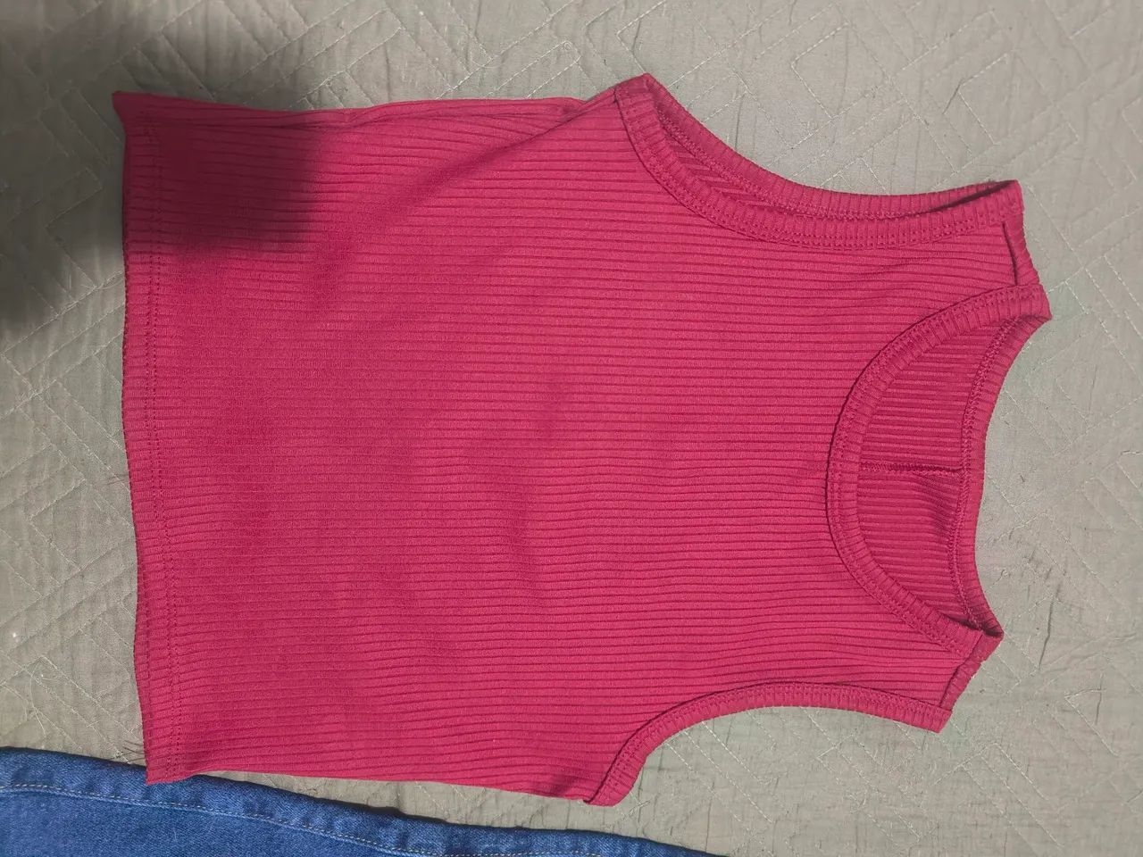Lote de roupa feminina  - Foto 2