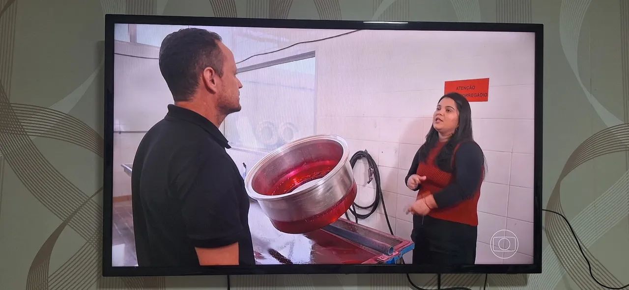 Tv Samsung smart 40 plogadas 