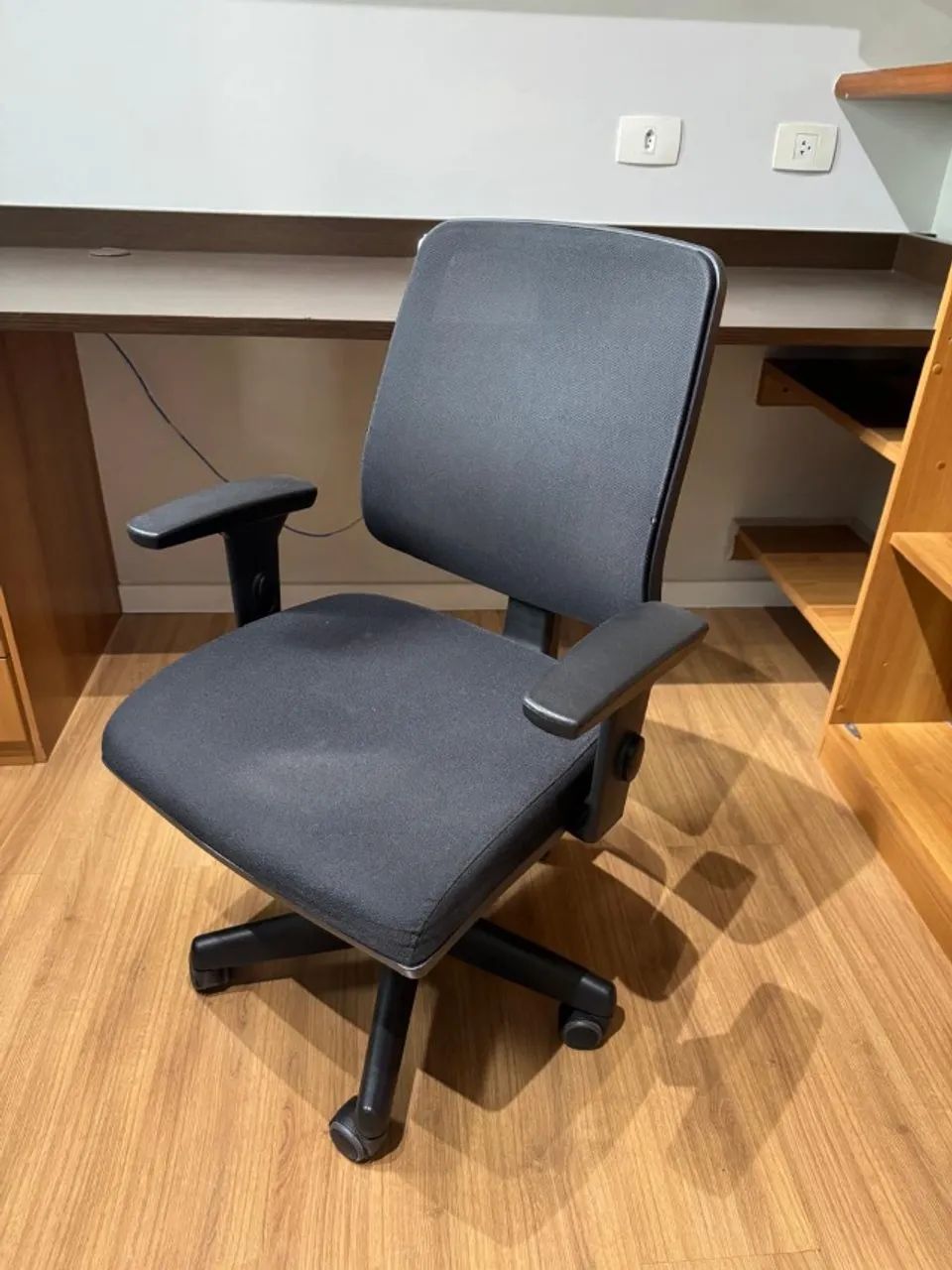 Cadeira de escritório ergonômica - Foto 2