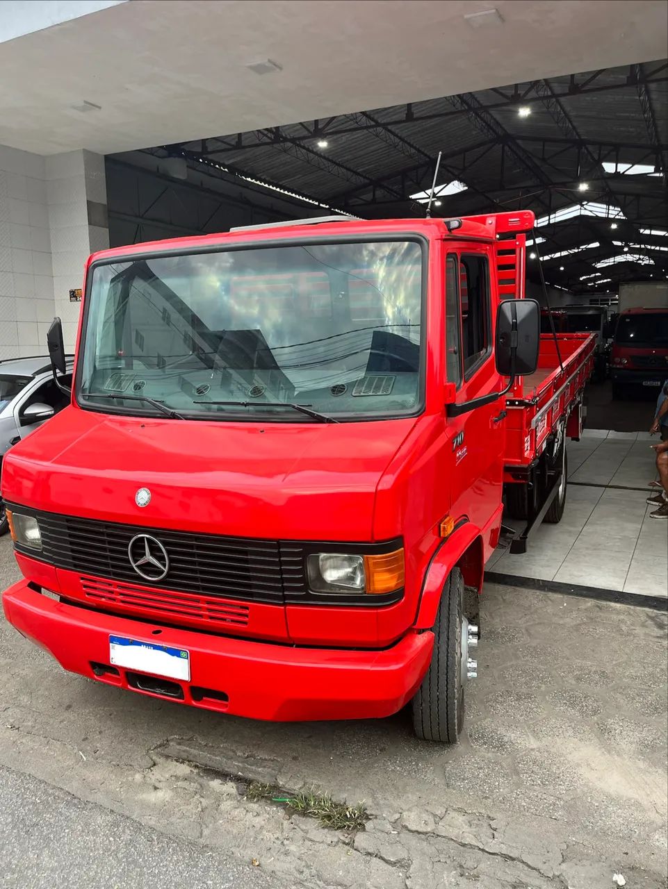 Mb 710 - Ano 2010 Mercedinha