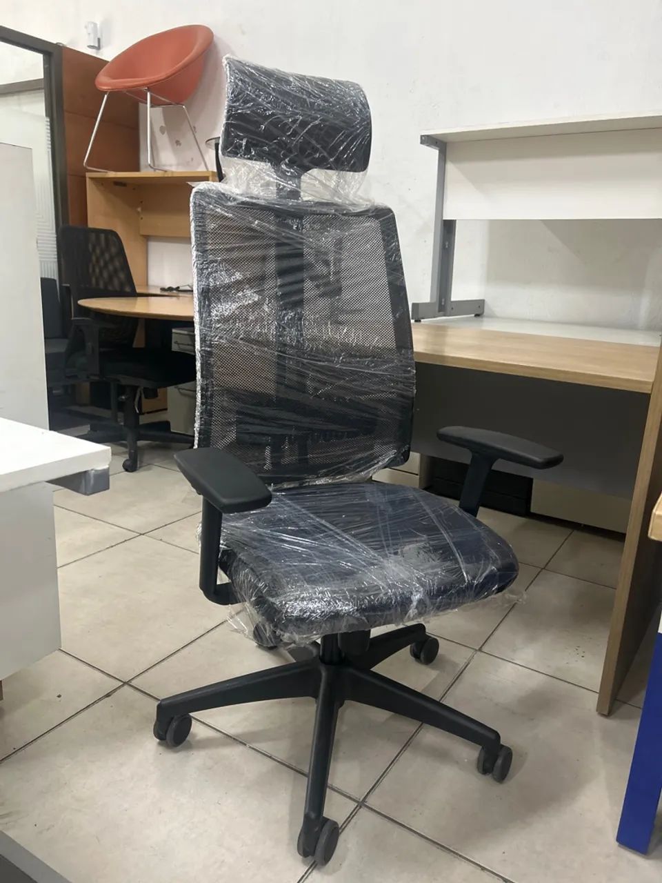 Cadeira giratória ergonômica 