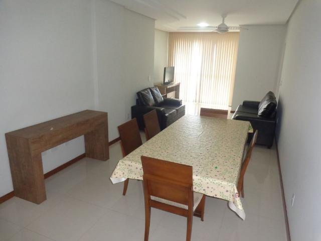 Apto Beira Mar.Luxo,C/3 qtos C/1suítes , C/2gar. Varanda C/vist total - Foto 2