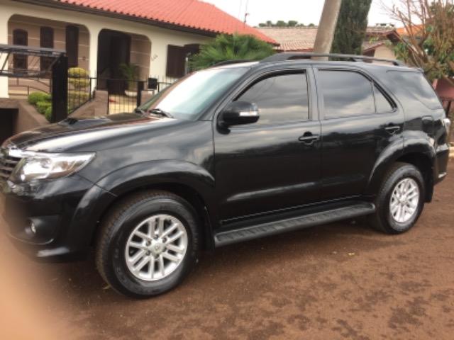 Hilux SW4 2014 7 Lugares Impecável