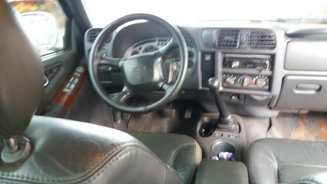 Vendo S10 Diesel Executiva 2005/2006 - Foto 4