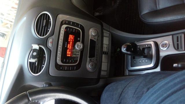 Focus Ghia Sedan 2.0 Aut com teto e couro - Foto 9