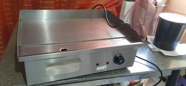 Vendo uma chapa de churrasco eletrica nunca usada - Foto 2