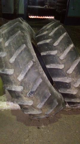 Par pneus 18.4x30 firestone
