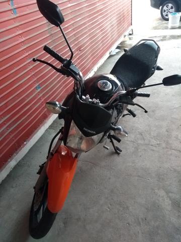Titan 150 toda revisada com os dois documentos no ponto de tranferir * whatsapp) - Foto 4