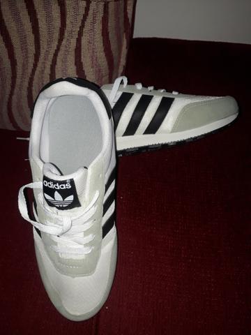 Tênis Adidas n° 42 Original - Novo
