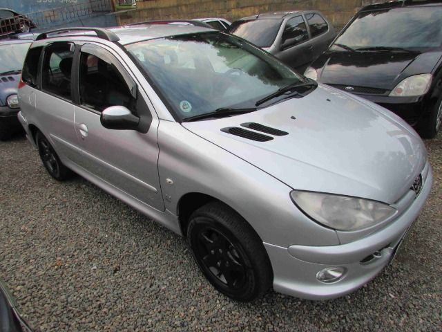 Peugeot 206 sw feline 8500 + parcelas direto pela loja sem burocracia - Foto 4