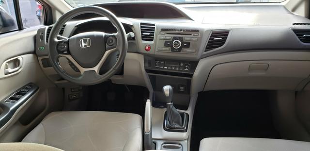 Civic 1.8 LXS ano 2014 - única dona - câmbio manual - Foto 5