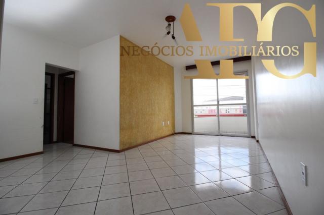 Apartamento com 3 dormitórios 1 suíte com elevador e sacada, próximo ao trevo de Barreiros - Foto 3