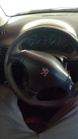 Peugeot top 2004 12mil leia - Foto 4
