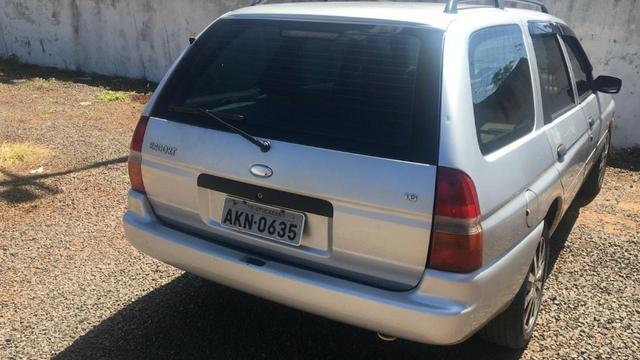 Escort 2002 - Foto 2