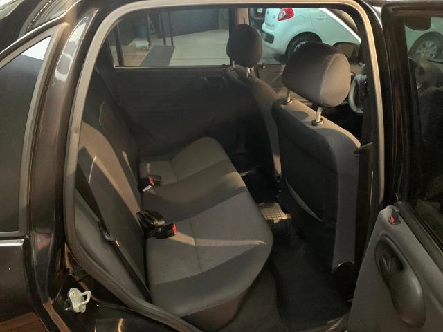 Corsa Sedan Classic LS 1.0 - Completo e Impecável - Foto 8