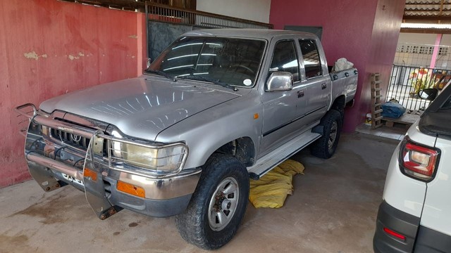 TOYOTA HILUX 2003 ÓTIMO ESTADO DE CONSERVAÇÃO
