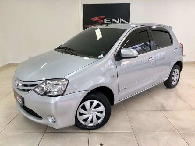 TOYOTA ETIOS HB XS 1.5 MANUAL
