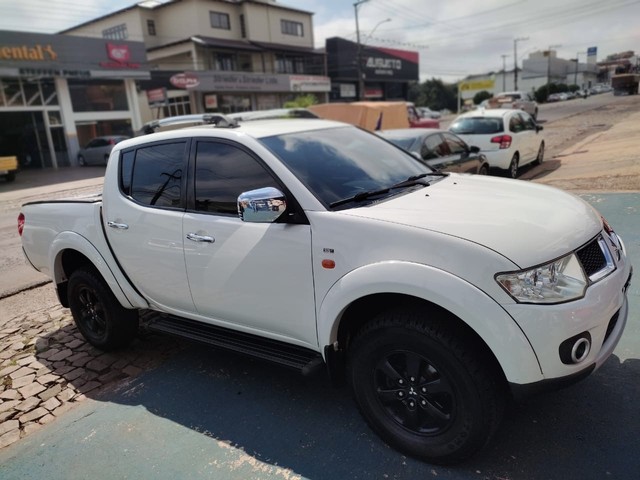 L200 TRITON HPE 4X4 2013 AUTOMÁTICA