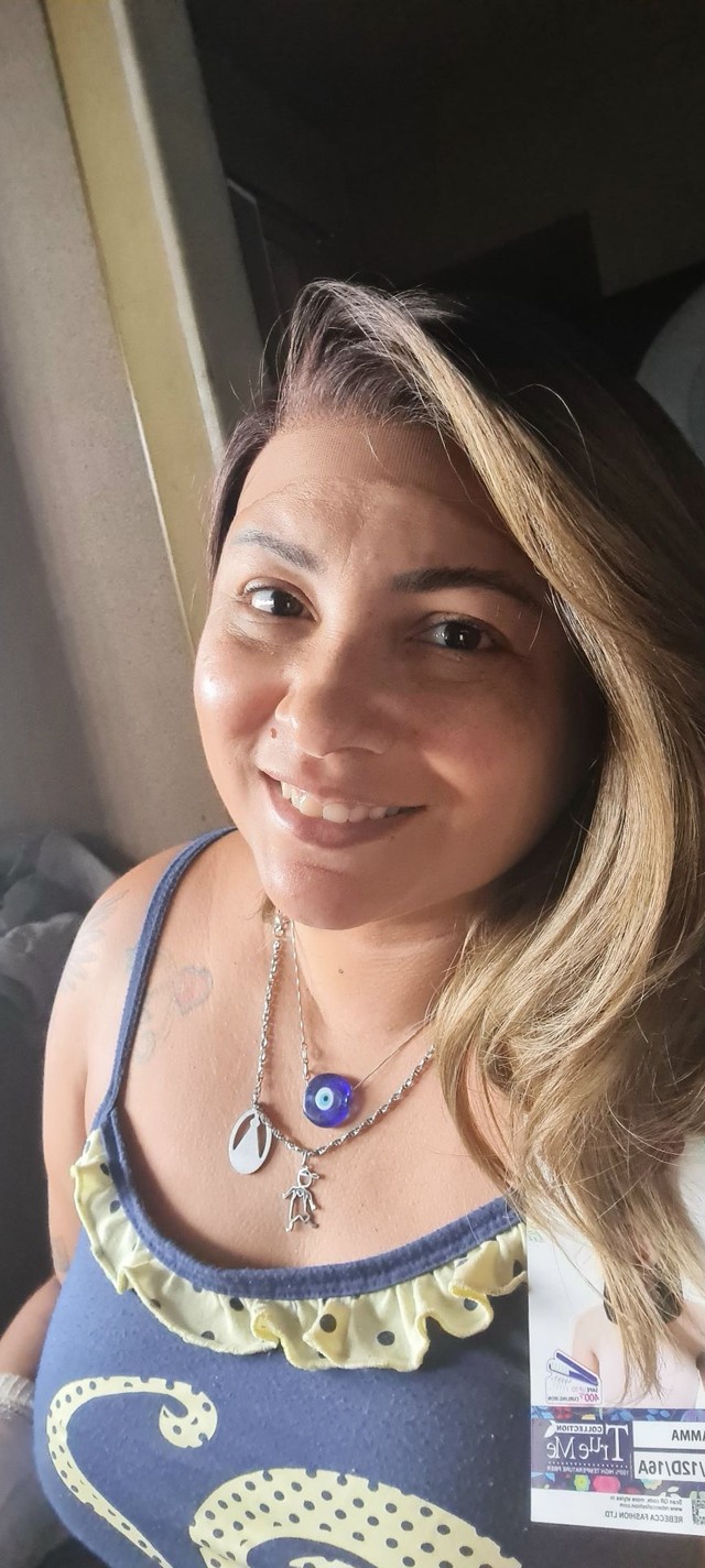 Lace front nova zerada com tela  repartição livre 