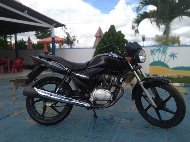 Moto de leilão em perfeito estado só pegar e rodar com placa nota Sumaré leilão 