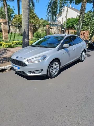 FORD FOCUS ford-focus-2014-sedan-aut-power-shift-pego-carro-ate-25-mil-e-volta  em segunda mão - O Parking