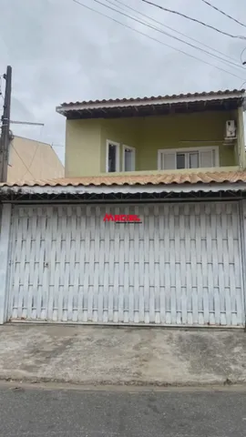 EXCELENTE SOBRADO NA ZONA SUL DE SJC, 4 DORM, SENDO 3 SUÍTES!!!APENAS R$ 650.000,00