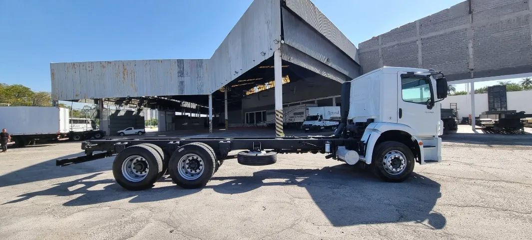 Vw 17280 6x2 / 24280 Baixo Km Entre Eixo 4,80 Ano 2019 - Foto 6