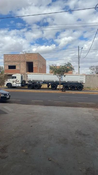 Volvo Edc mais 4 eixo caçamba  - Foto 2