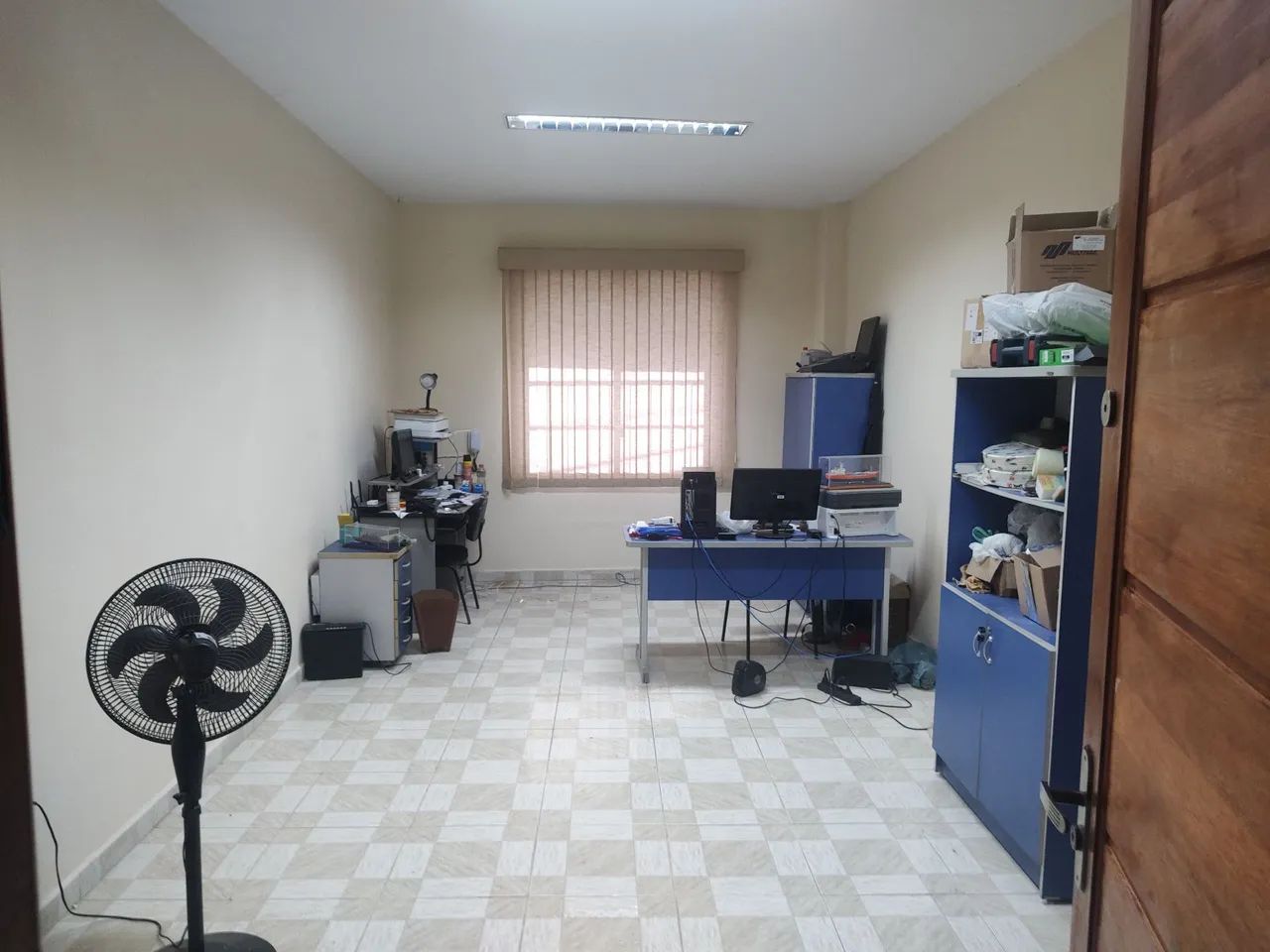 Aluga-se ou Vendo um prédio comercial com três pavimento. - Foto 9