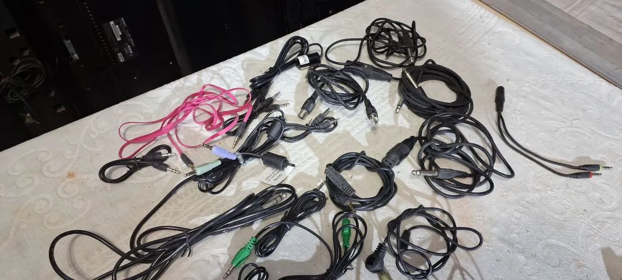 Cabos diversos para áudio 