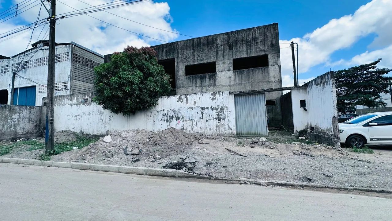 Alugo prédio no loteamento Maina a 100 metros da via expressa 