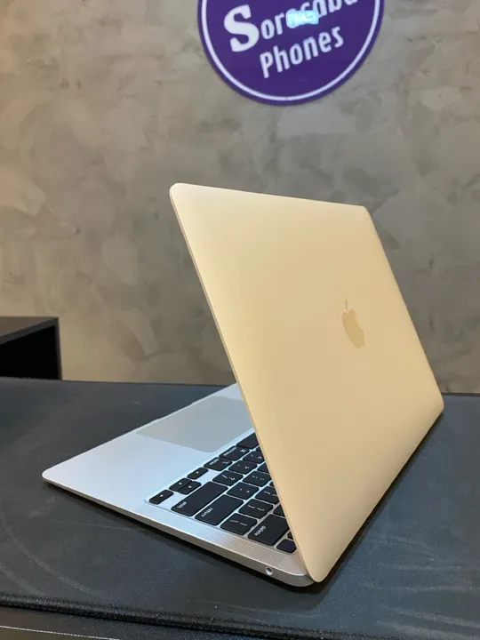 MacBook Air M2 8GB/256GB SSD seminovo