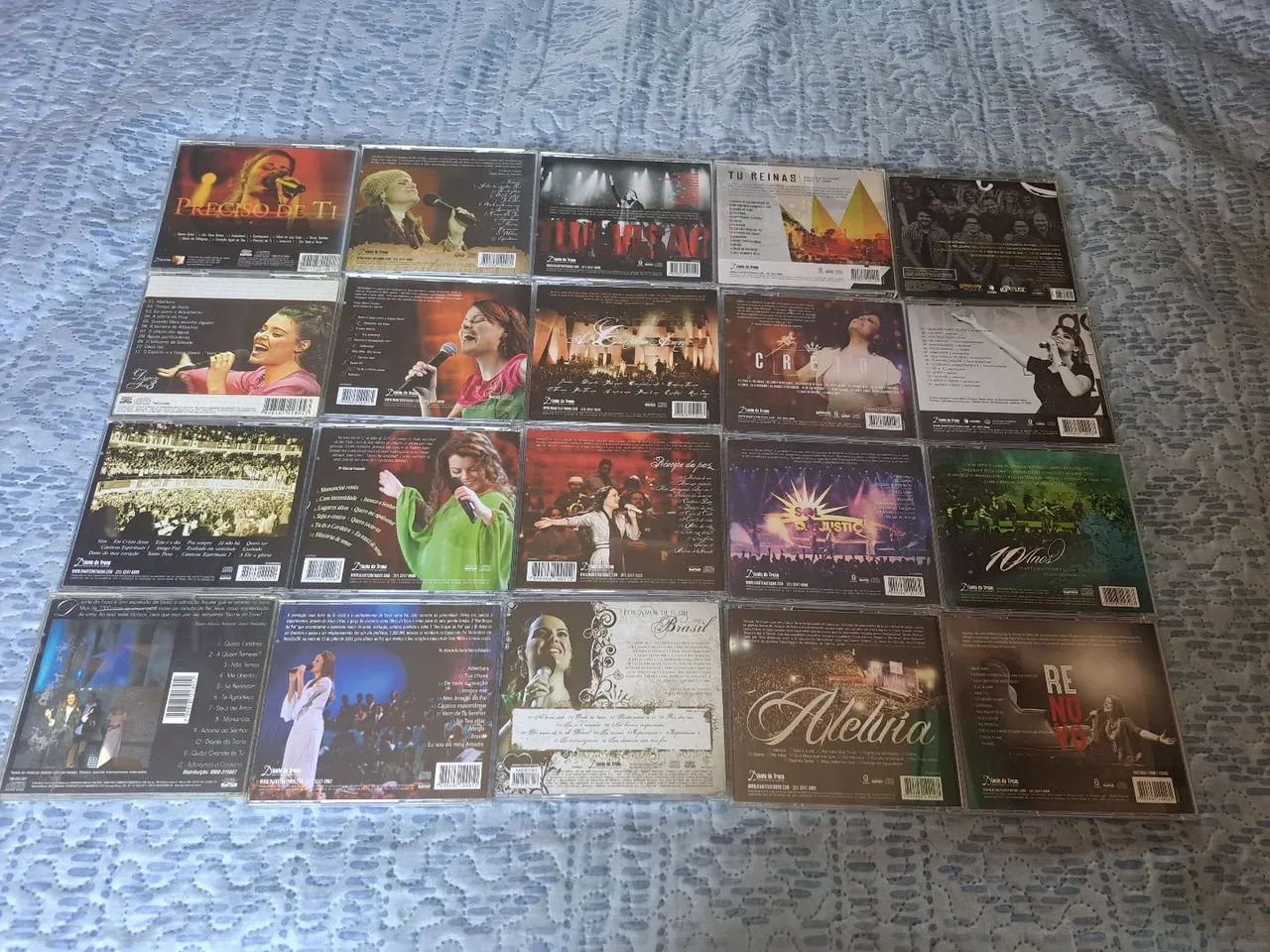 Coleção Diante do trono  - Foto 2