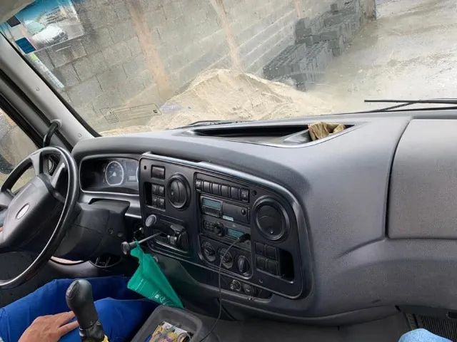 Ford cargo 1519 caçamba 2014 - Foto 4